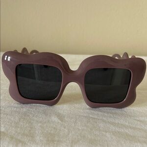 3/$10 Stylish Wavy Frame Sunglasses
